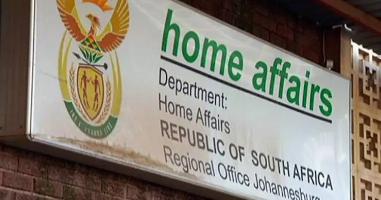 Home Affairs extends Zimbabwean permit to June 2023. Here’s what Zimbabweans need to know today