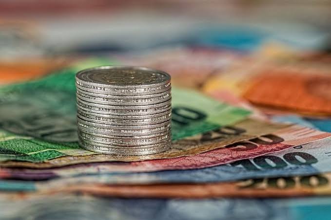South Africans expected to fork out more for ministers’ water and electricity bills following removal of R5000 cap